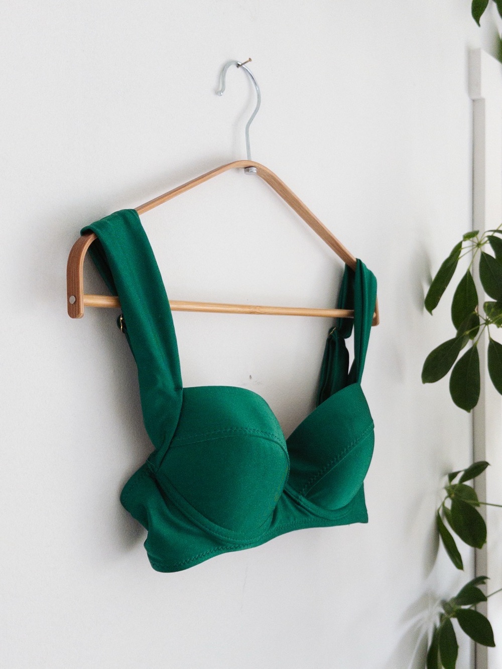 Noire Swimwear Emerald Underwire Top - Size XS (32B / 30C)
